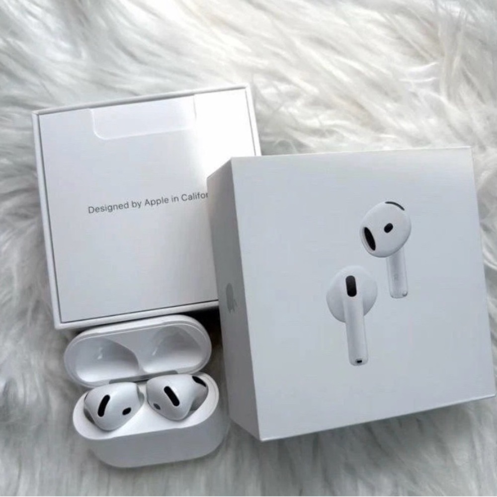 Apple AirPods in White with Case